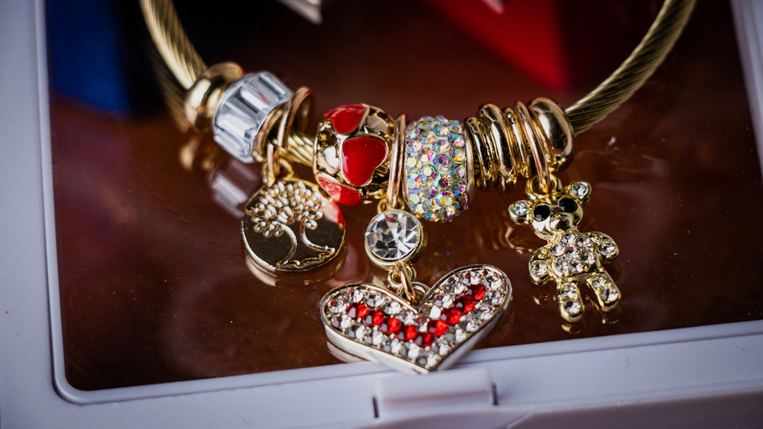 a bunch of charms that are on a table
