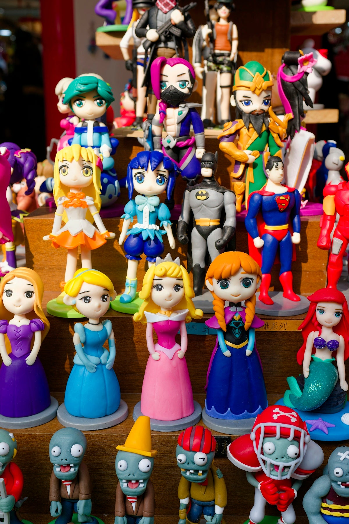 A bunch of toy figurines that are on a table