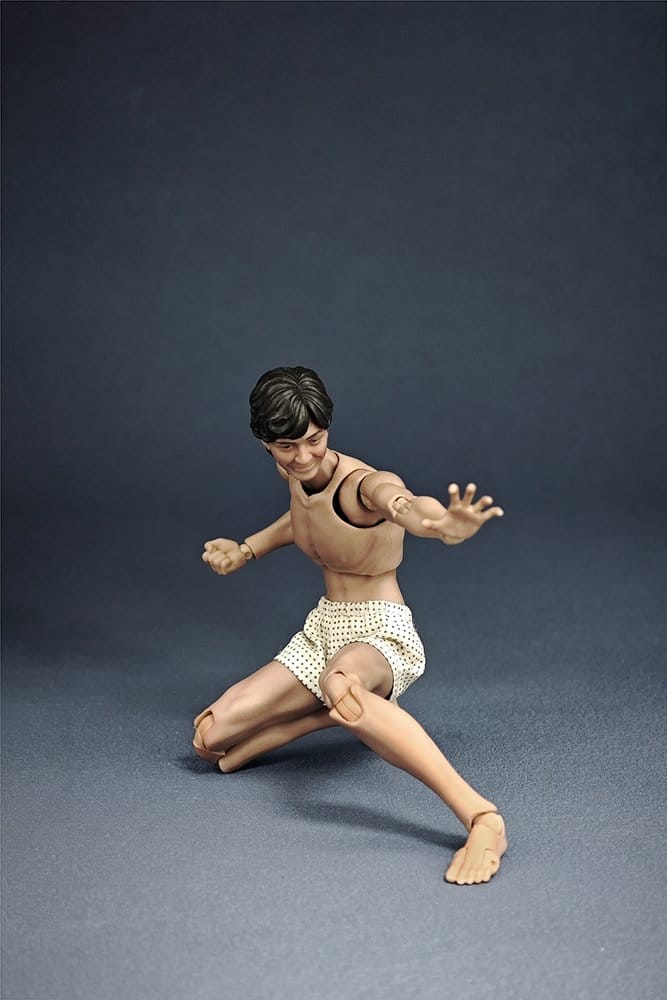 Kato Taka Actionfigur i skala 1/12, cirka 15 cm hög
