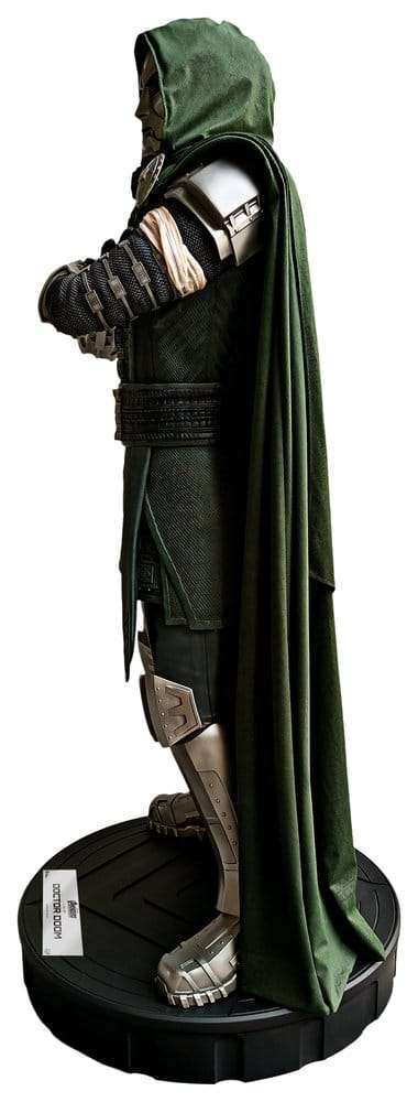 Marvel Avengers: Doomsday Life-Size Statue Doctor Doom 198 cm