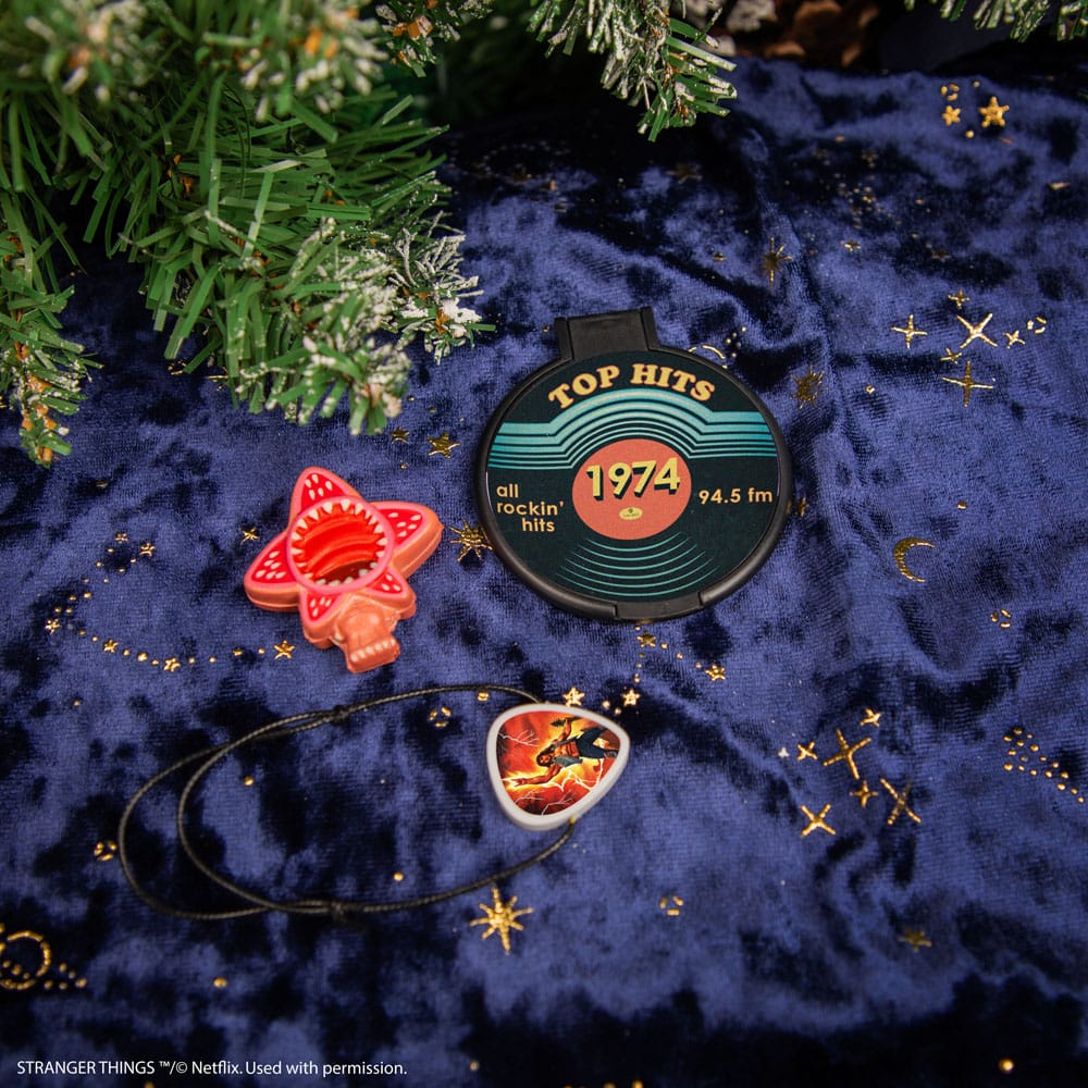 Stranger Things Advent Calendar 2025 - Officiell Adventskalender med 24 Temagåvor Cinereplicas
