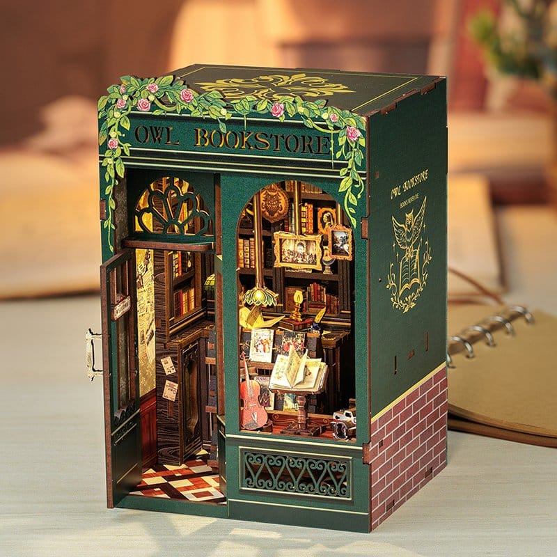 Book Corner Uggla Bookstore 17 x 12 cm
