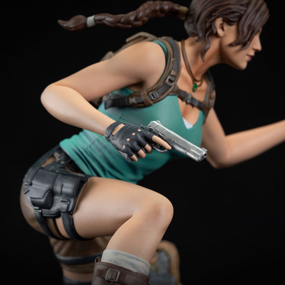Tomb Raider PVC Figur - Lara Croft 24 cm Dark Horse