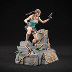Tomb Raider PVC Figur - Lara Croft 24 cm Dark Horse