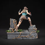 Tomb Raider PVC Figur - Lara Croft 24 cm Dark Horse