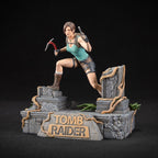 Tomb Raider PVC Figur - Lara Croft 24 cm Dark Horse