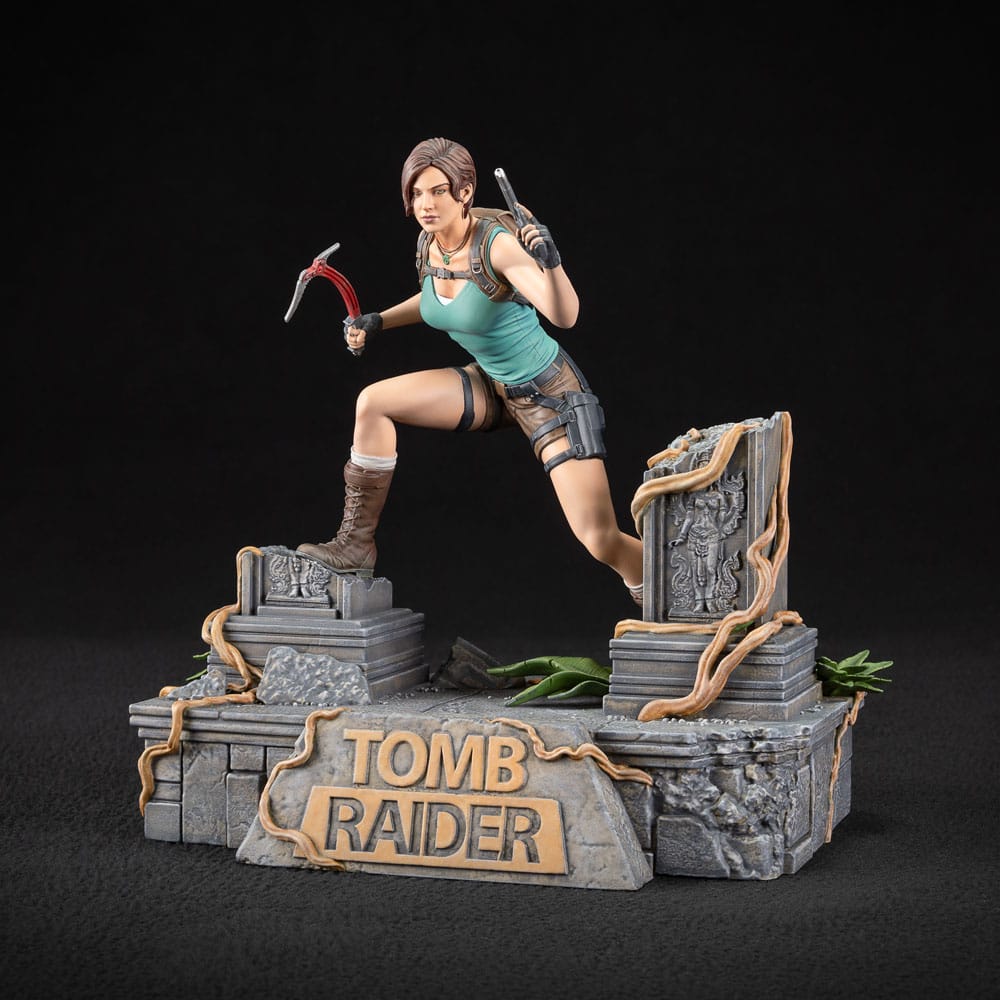 Tomb Raider PVC Figur - Lara Croft 24 cm Dark Horse