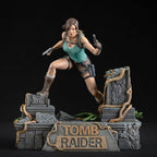 Tomb Raider PVC Figur - Lara Croft 24 cm Dark Horse