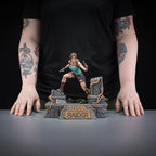 Tomb Raider PVC Figur - Lara Croft 24 cm Dark Horse