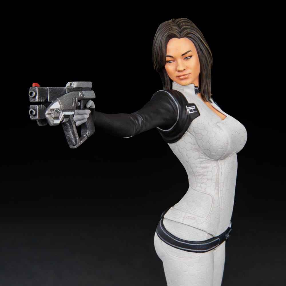 Mass Effect PVC-figur Miranda Lawson 22 cm