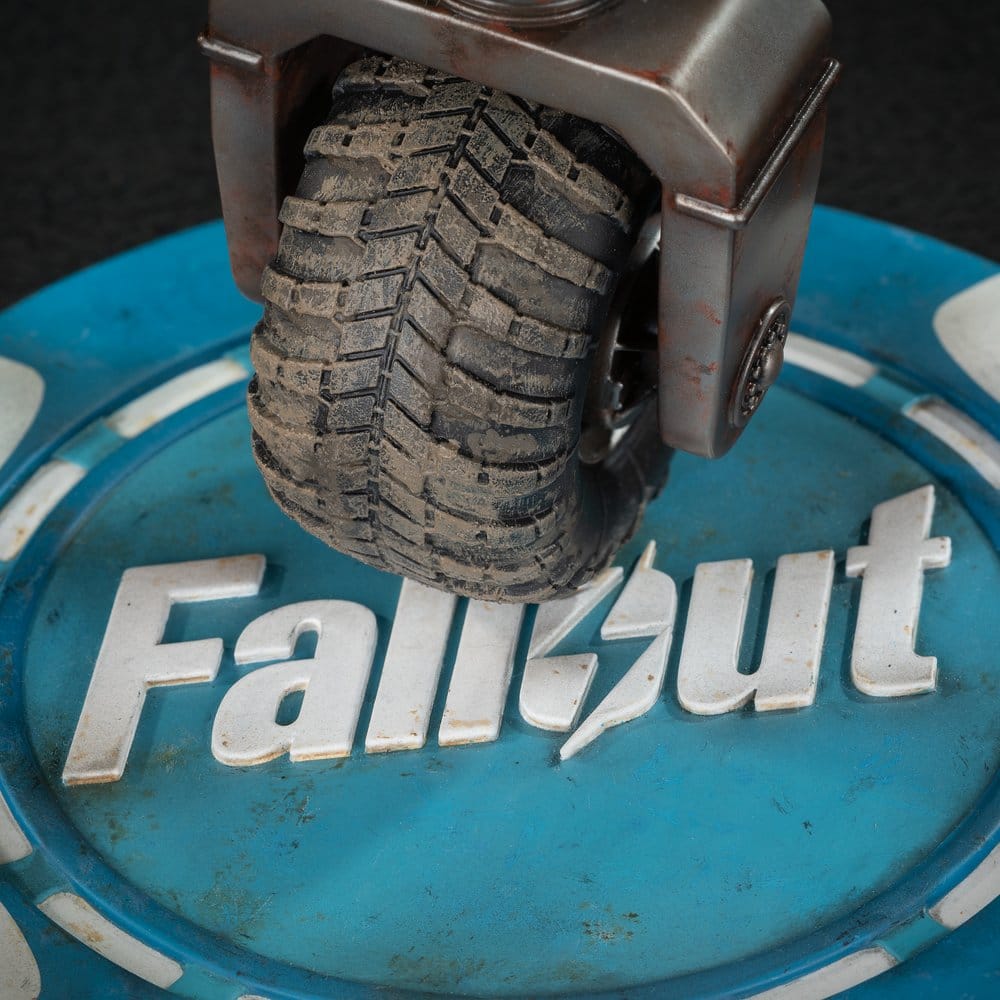 Fallout (Amazon) PVC-figur Victor the Securitron 25 cm