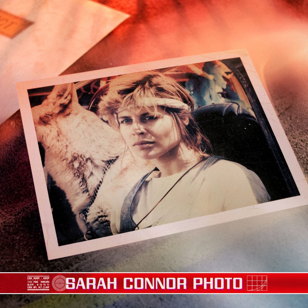 Terminator Gift Box: The Connor Files Kit Doctor Collector