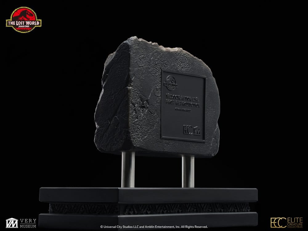 The Lost World: Jurassic Park Replica Bust Male Velociraptor Eye Prop 23 cm