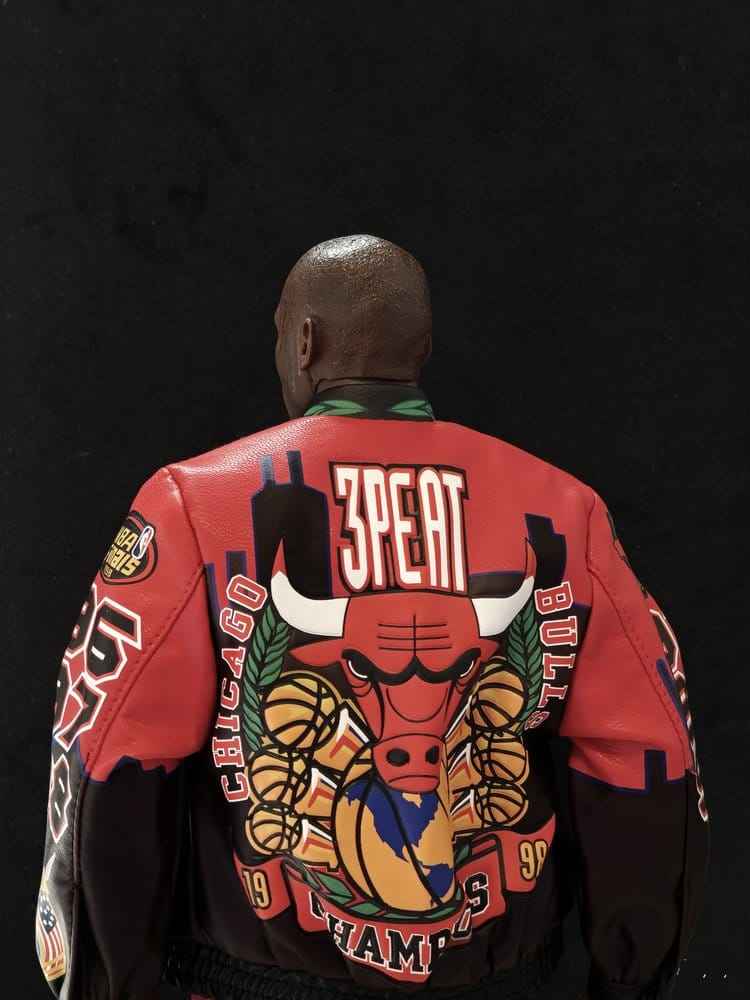 NBA Collection Äkta Mästerverk Actionfigur 1/6 Michael Jordan Serie 2 (Road Jersey Edition) 33 cm
