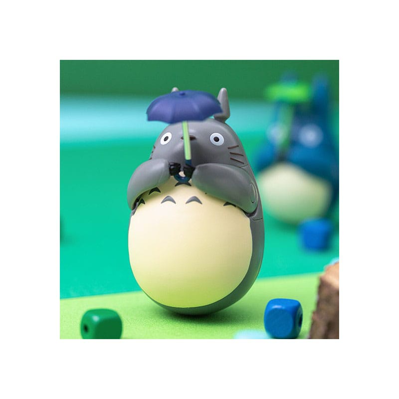 My Neighbor Totoro Rundad Bottenfigur - Stora Totoro med Blad, 7 cm Semic