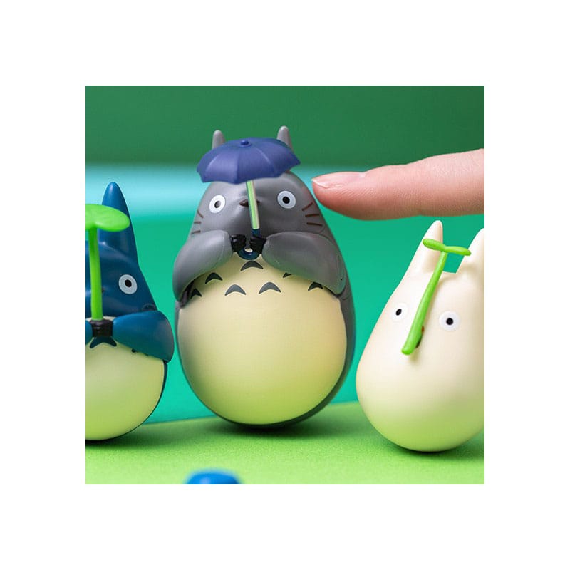 My Neighbor Totoro Rundad Bottenfigur - Stora Totoro med Blad, 7 cm Semic