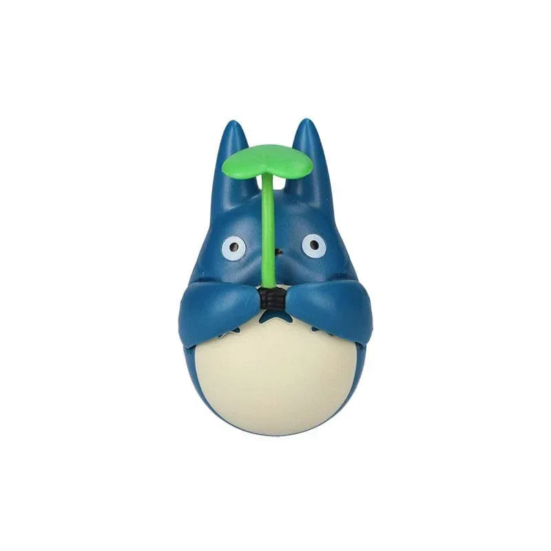 My Neighbor Totoro Rounded Figure Mid Totoro with Leaf 6 cm