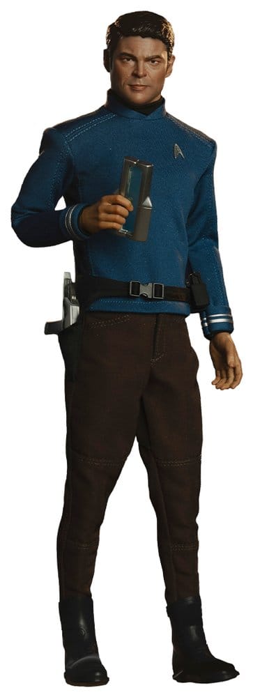 Star Trek Beyond actionfigur 1/6 Dr. "Bones" McCoy 30 cm