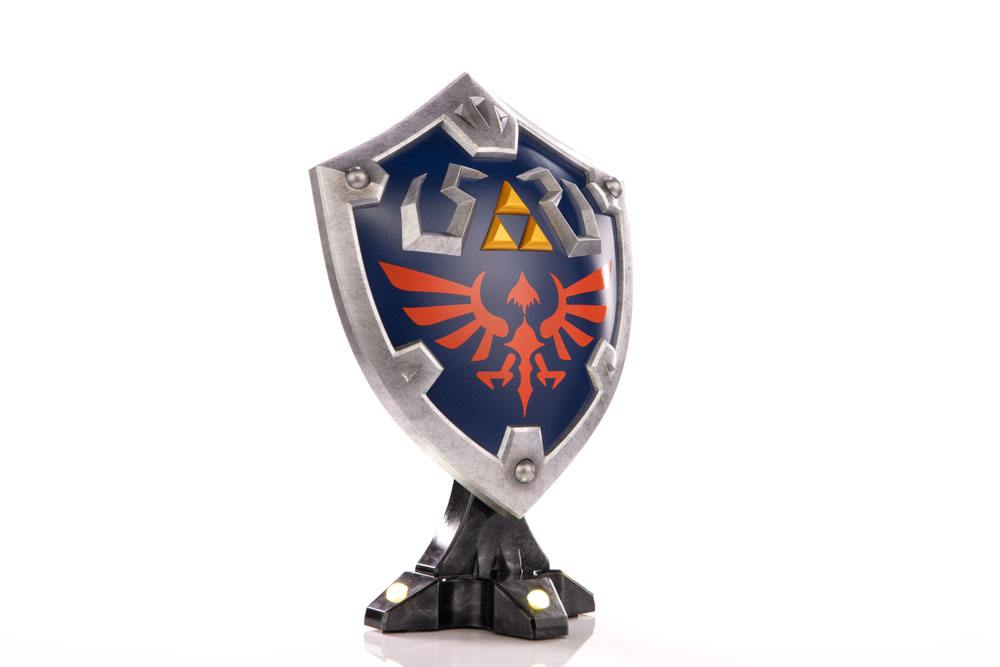 The Legend of Zelda Breath of the Wild PVC‑figur Hylian Shield Collector’s Edition 29 cm