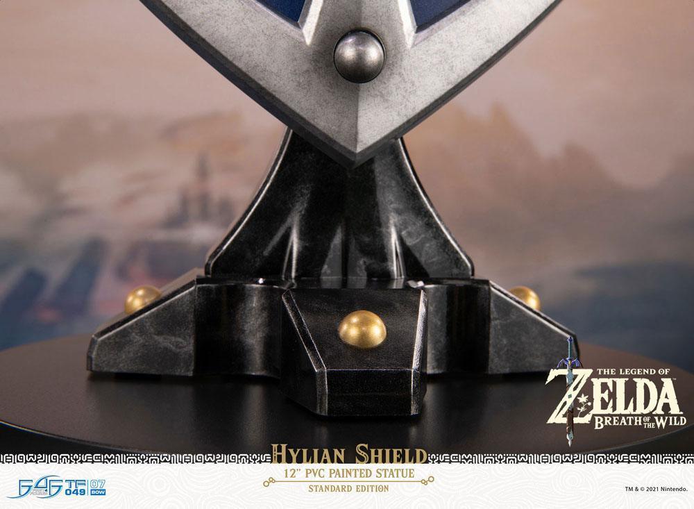 The Legend of Zelda: Breath of the Wild PVC-statyn Hylian Shield Standard Edition 29 cm First 4 Figures