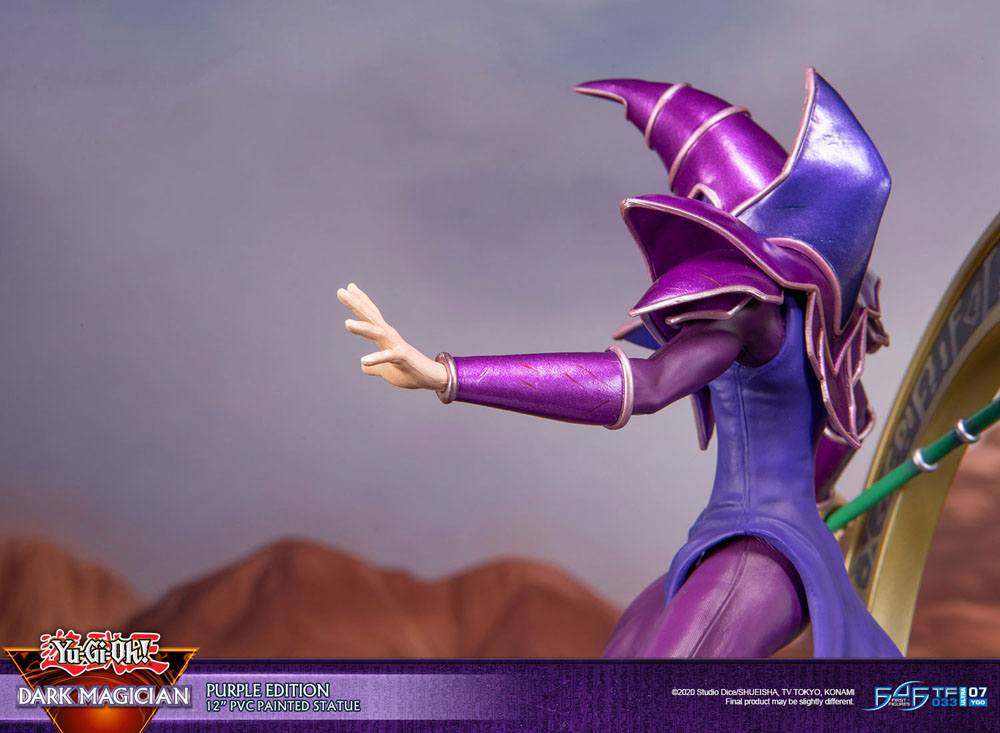 Yu-Gi-Oh! PVC Figur Dark Magician Purple Version 29 cm First 4 Figures