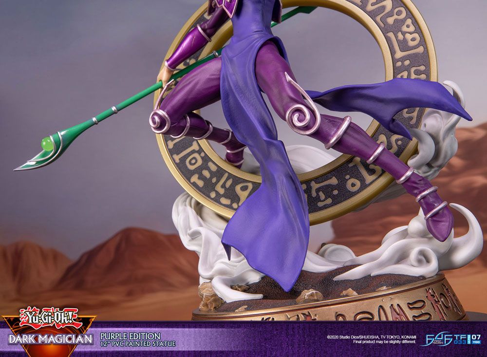 Yu-Gi-Oh! PVC Figur Dark Magician Purple Version 29 cm First 4 Figures