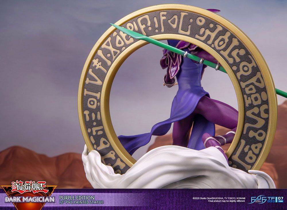 Yu-Gi-Oh! PVC Figur Dark Magician Purple Version 29 cm First 4 Figures