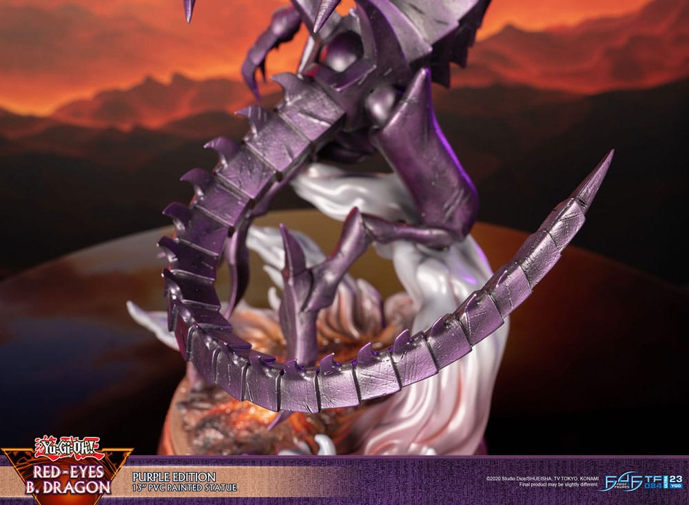 Yu-Gi-Oh! PVC-figur Red-Eyes B. Dragon lila färg 33 cm