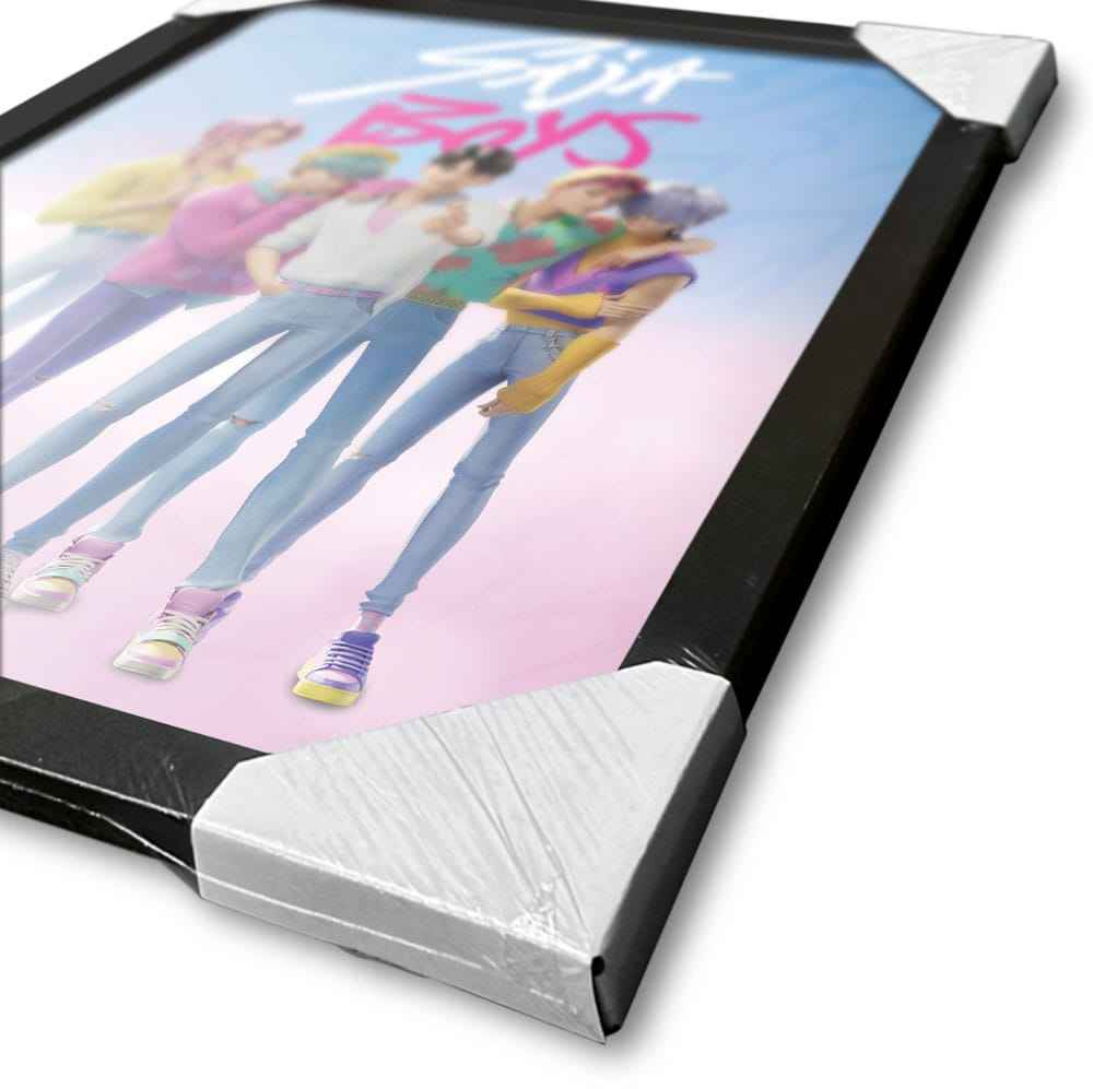 KPop Demon Hunters Collector-affisch i ram med Saja Boys