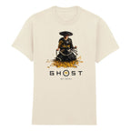 Ghost of Yotei T-Shirt Atsu Kneeling - Högkvalitativ T-shirt i 100% Bomull Heroes Inc