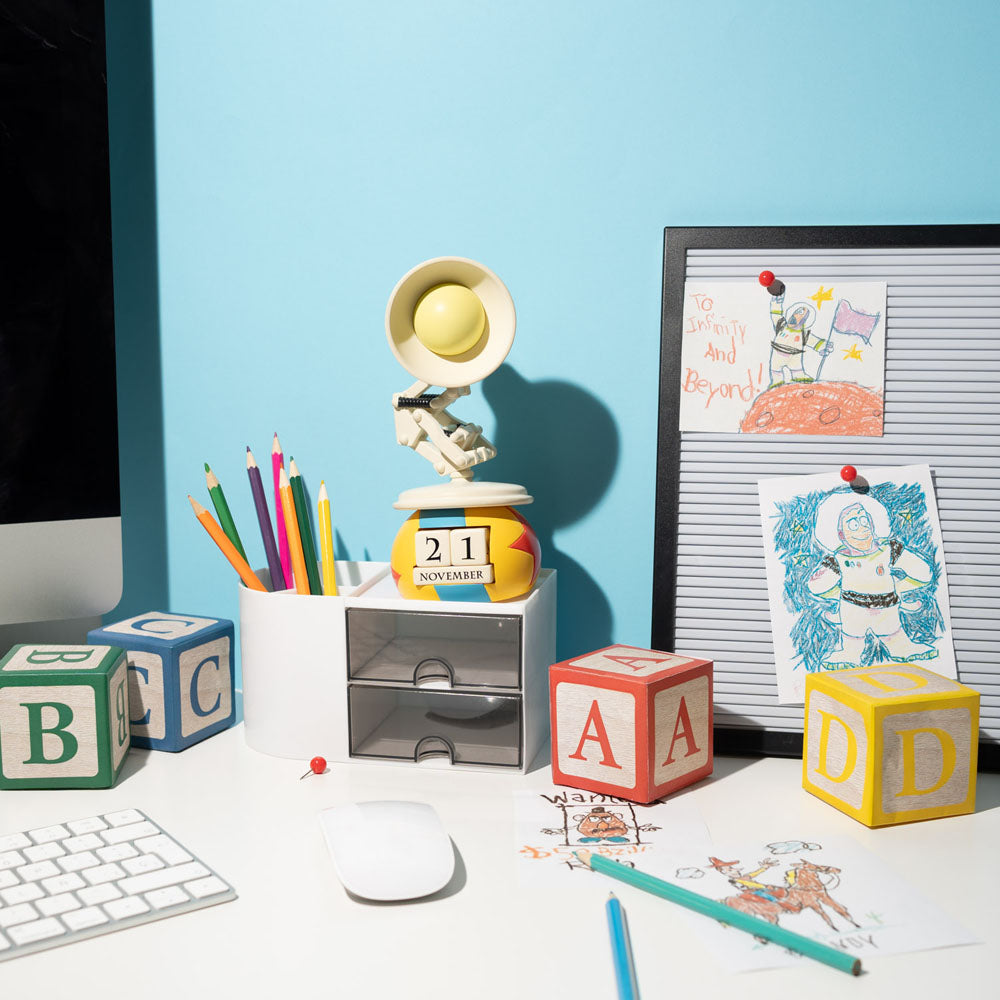 Stranger Things 3D evighetskalender Luxo Jr. Grupo Erik