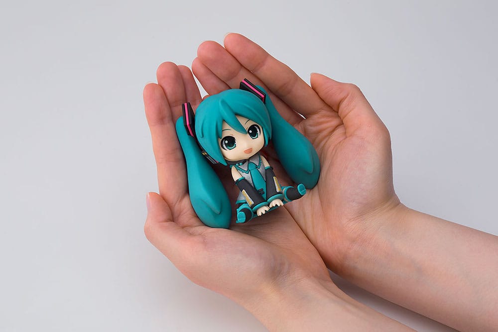 Character Vocal Series 01: Hatsune Miku Piapro Characters Gummifigur Nendoroid Plus Mini Figur 8 cm Good Smile Company