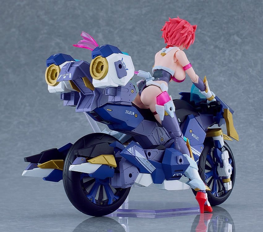 Cutie Honey Nova Plamatea Plastic Model Kit Honey Chaser 21 cm