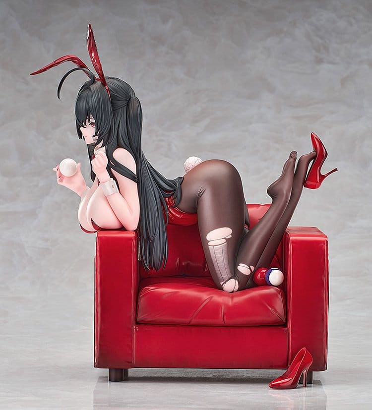 Azur Lane PVC Figure 1/7 Taihou: Fun on the Baize - Illustration Ver. 22 cm