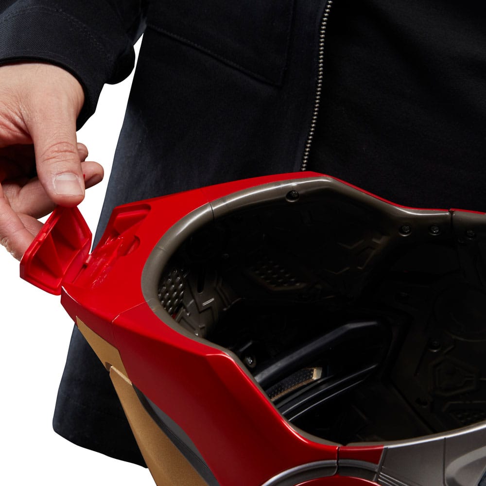 Avengers: Endgame Marvel Legends Iron Man Mark LXXXV Helmet Hasbro