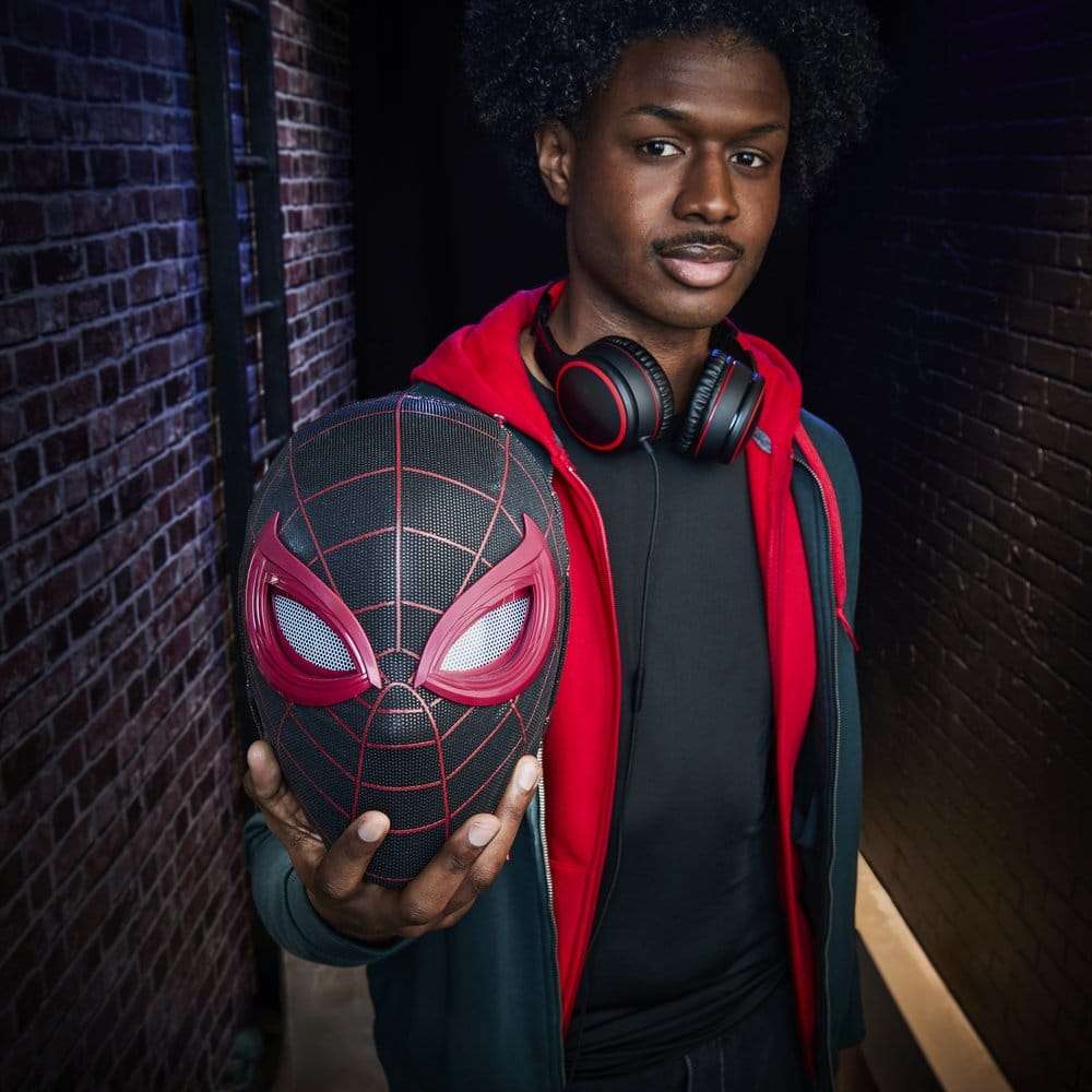 Spider-Man: Miles Morales Marvel Legends Electronic Expressive Mask