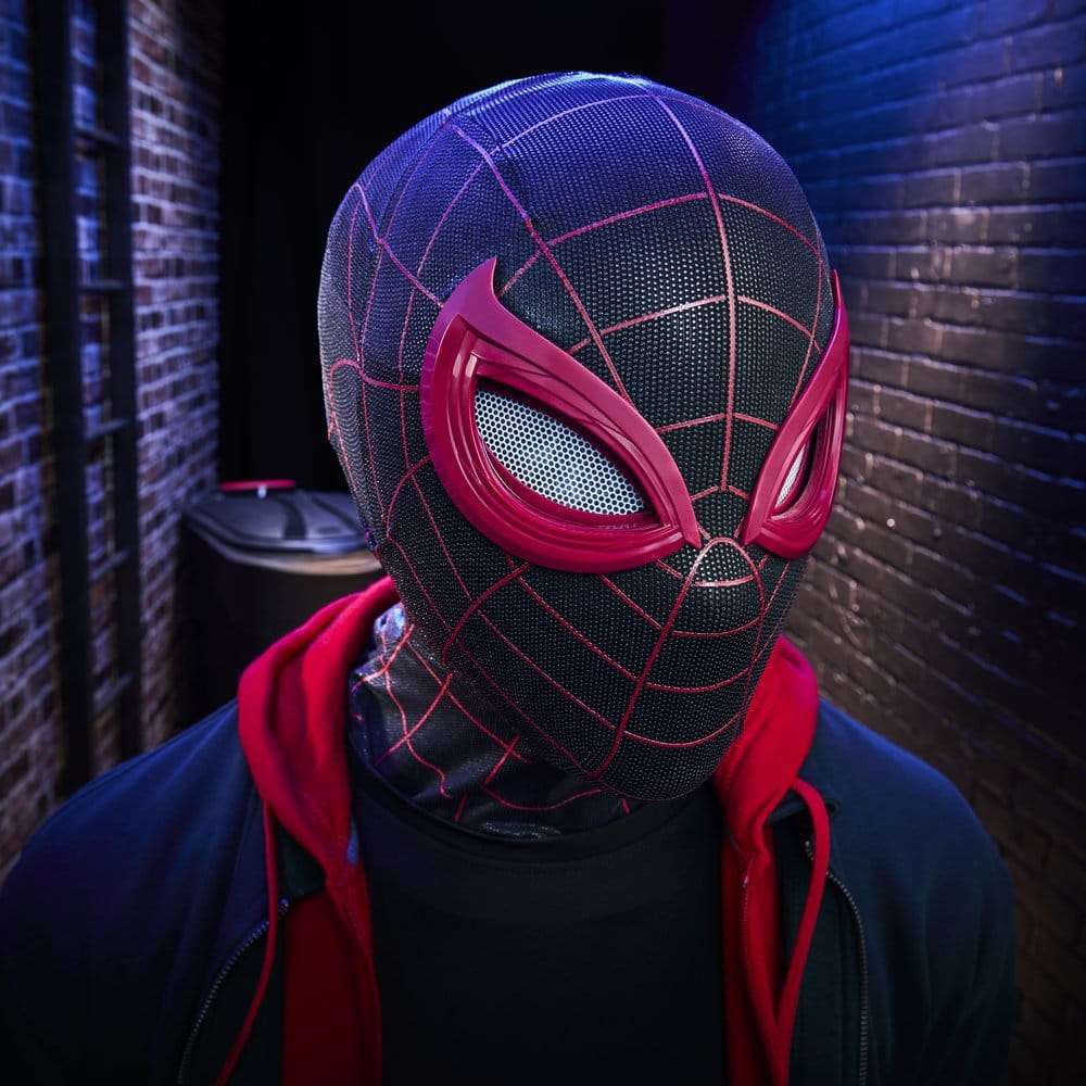 Spider-Man: Miles Morales Marvel Legends Electronic Expressive Mask