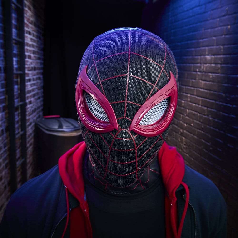 Spider-Man: Miles Morales Marvel Legends Electronic Expressive Mask