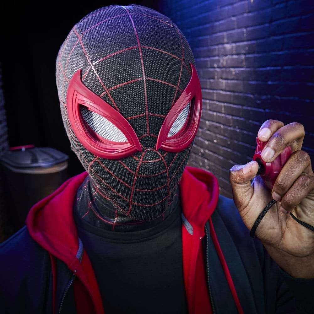 Spider-Man: Miles Morales Marvel Legends Electronic Expressive Mask