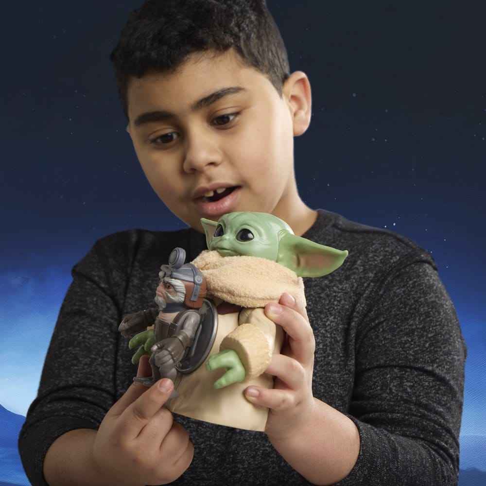 Star Wars: The Mandalorian & Grogu Elektronisk Actionfigur Huggin' Grogu & Anzellan 17 cm