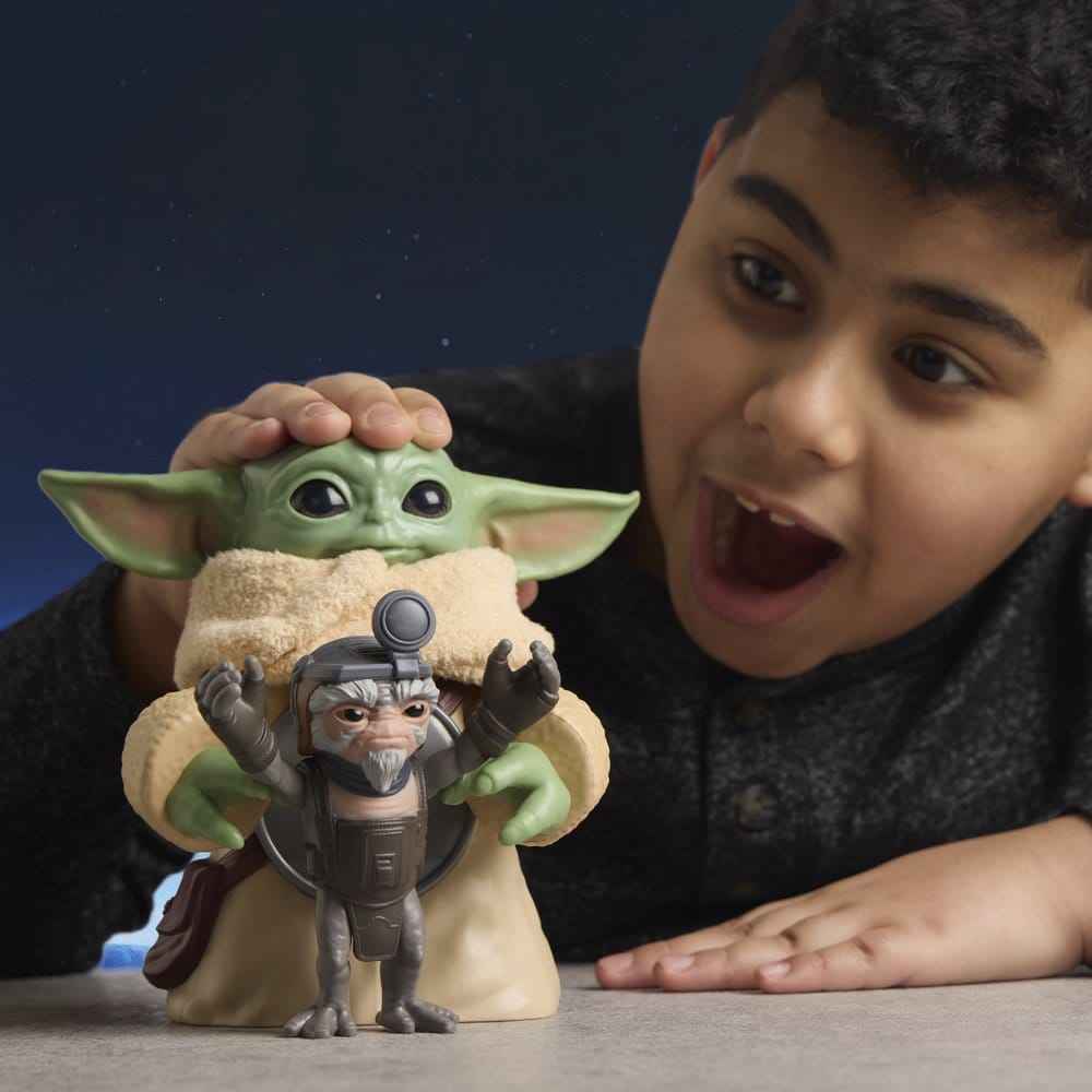 Star Wars: The Mandalorian & Grogu Elektronisk Actionfigur Huggin' Grogu & Anzellan 17 cm