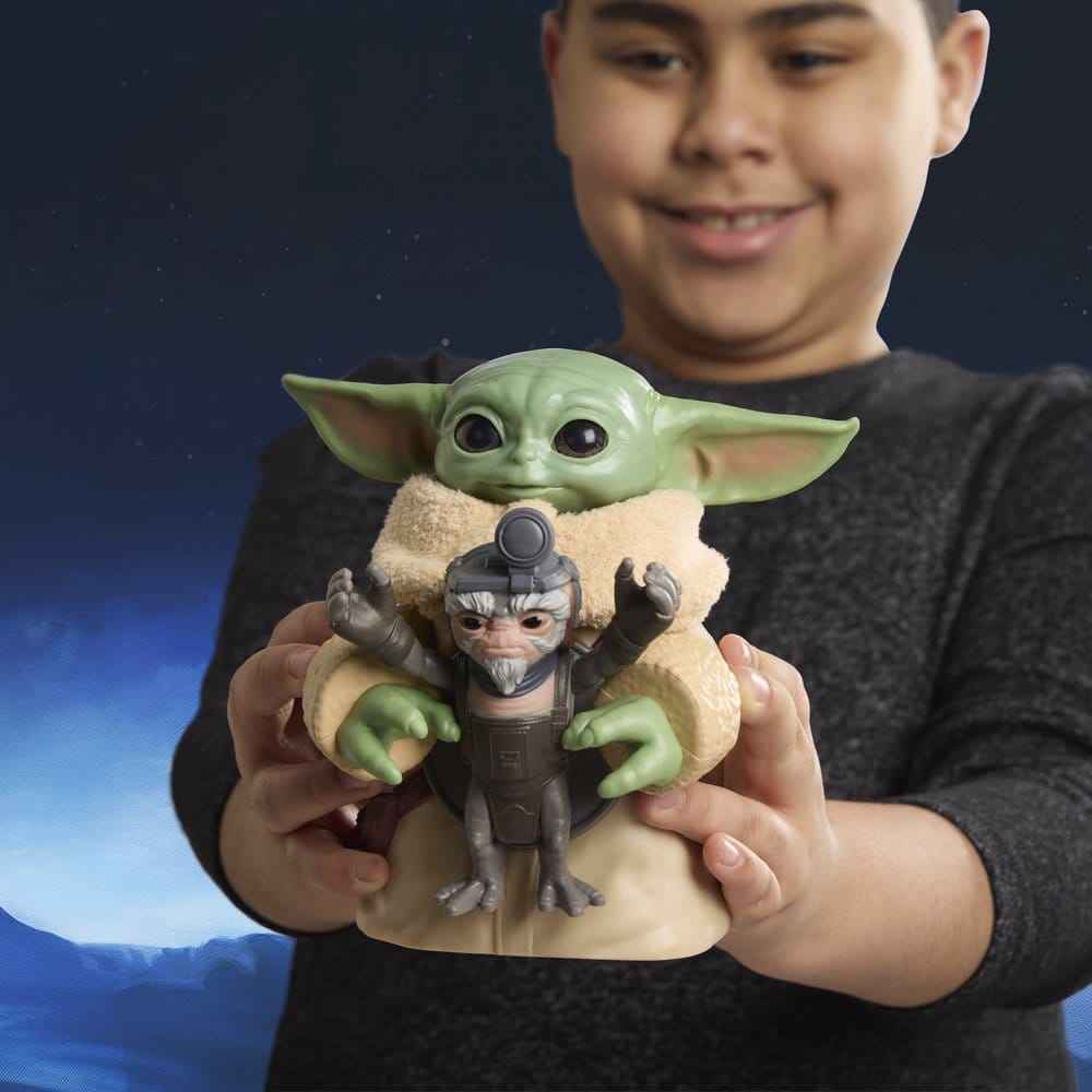 Star Wars: The Mandalorian & Grogu Elektronisk Actionfigur Huggin' Grogu & Anzellan 17 cm
