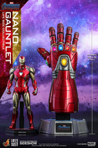Avengers: Endgame Life-Size Masterpiece Nano Gauntlet 52 cm Sideshow Collectibles
