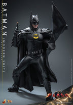 The Flash Movie Masterpiece Action Figur 1/6 Batman (Modern Suit) 30 cm Hot Toys