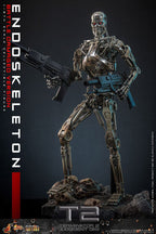 Terminator 2: Judgment Day Movie Masterpiece Die-cast Action Figur 1/6 Endoskeleton (Battle Damaged Version) 31 cm Hot Toys