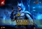 The Flash Movie Masterpiece Action Figur 1/6 Batman (Blue & Grey Suit) Limited Edition Hot Toys Exclusive 30 cm
