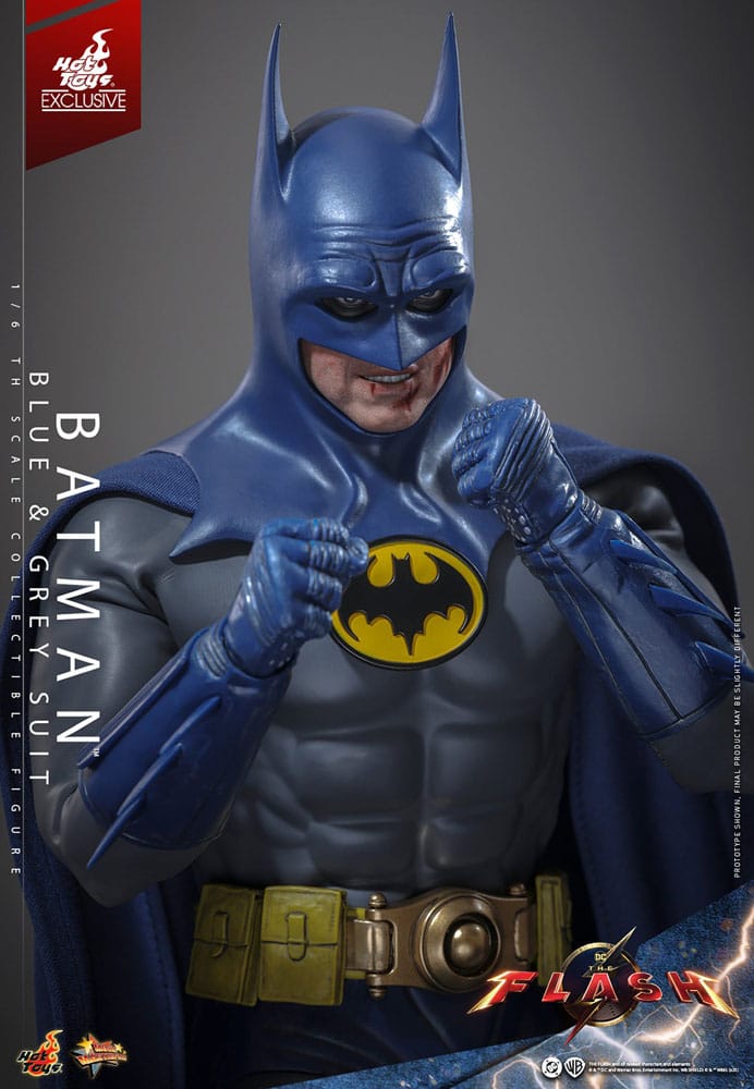 The Flash Film Mästerverk Actionfigur 1/6 Batman (Blå & Grå Dräkt) Limited Edition Hot Toys Exklusiv 30 cm