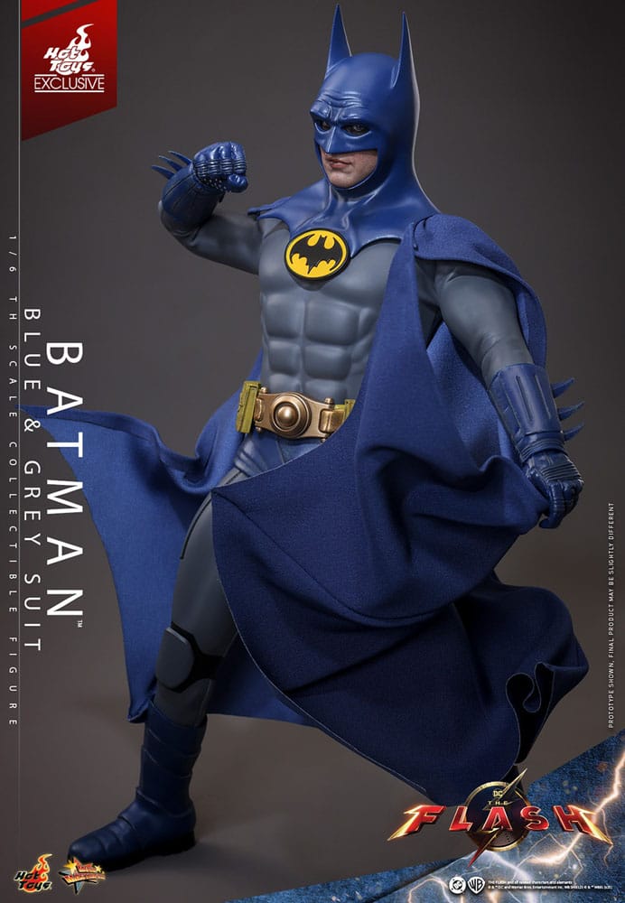 The Flash Film Mästerverk Actionfigur 1/6 Batman (Blå & Grå Dräkt) Limited Edition Hot Toys Exklusiv 30 cm