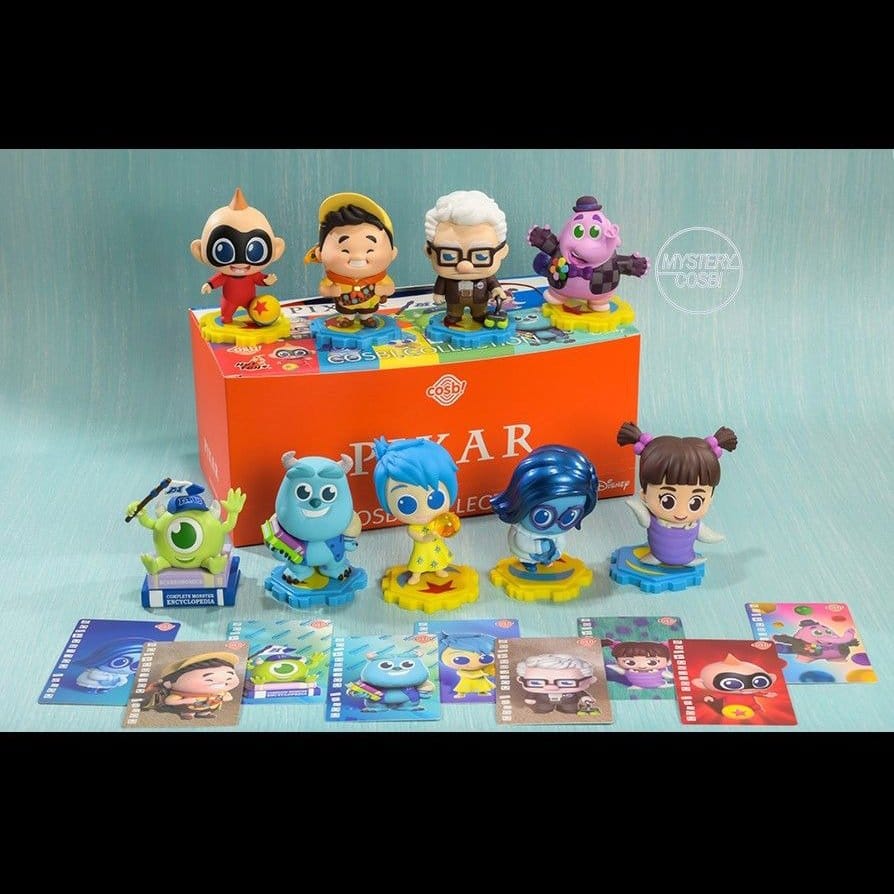 Pixar Cosbi Mini Figurer 8 cm Blind Box Display (8) – Samlarfigurer i Slumpmässiga Förpackningar