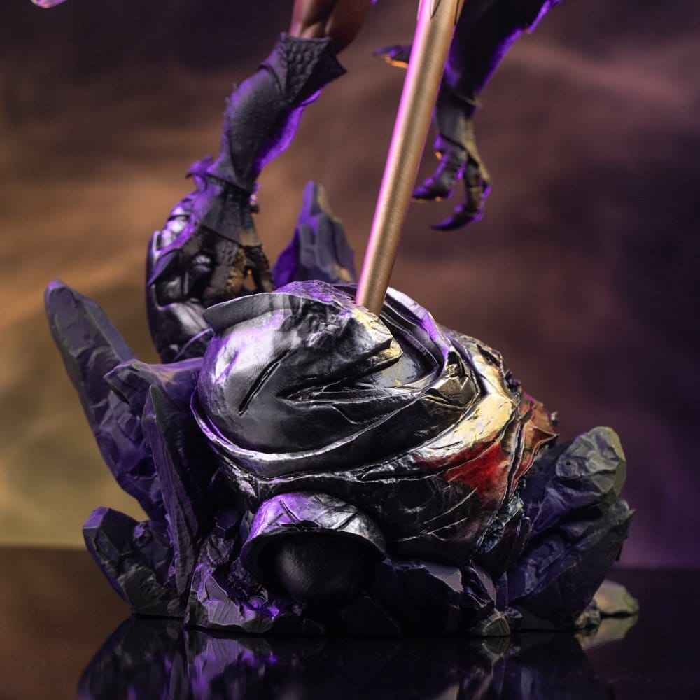 Masters of the Universe Art Scale Figur 1/10 Buzz-Off 36 cm – Detaljerad Samlarfigur i Polystone